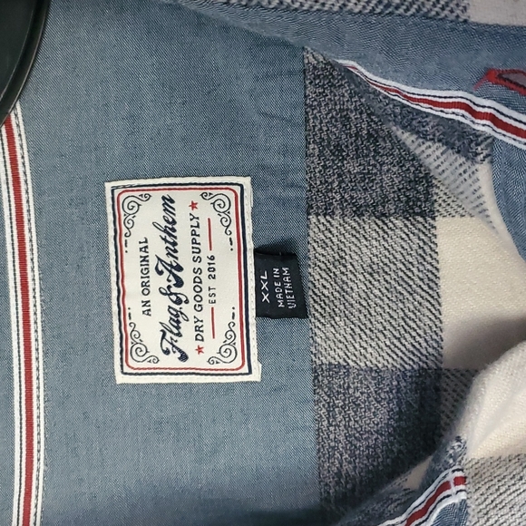 EXCELLENT QUALITY Flannel Button up - Picture 4 of 5